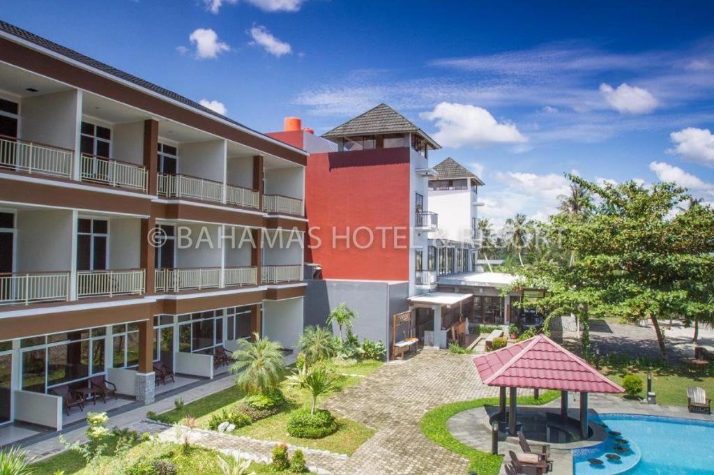 Bahamas Hotel & Resort Tanjung Pandan Exterior photo